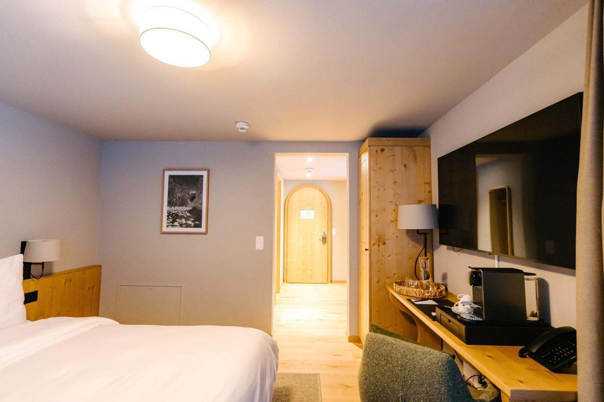 Seven Alpina Boutique Hotel Klosters Exterior photo