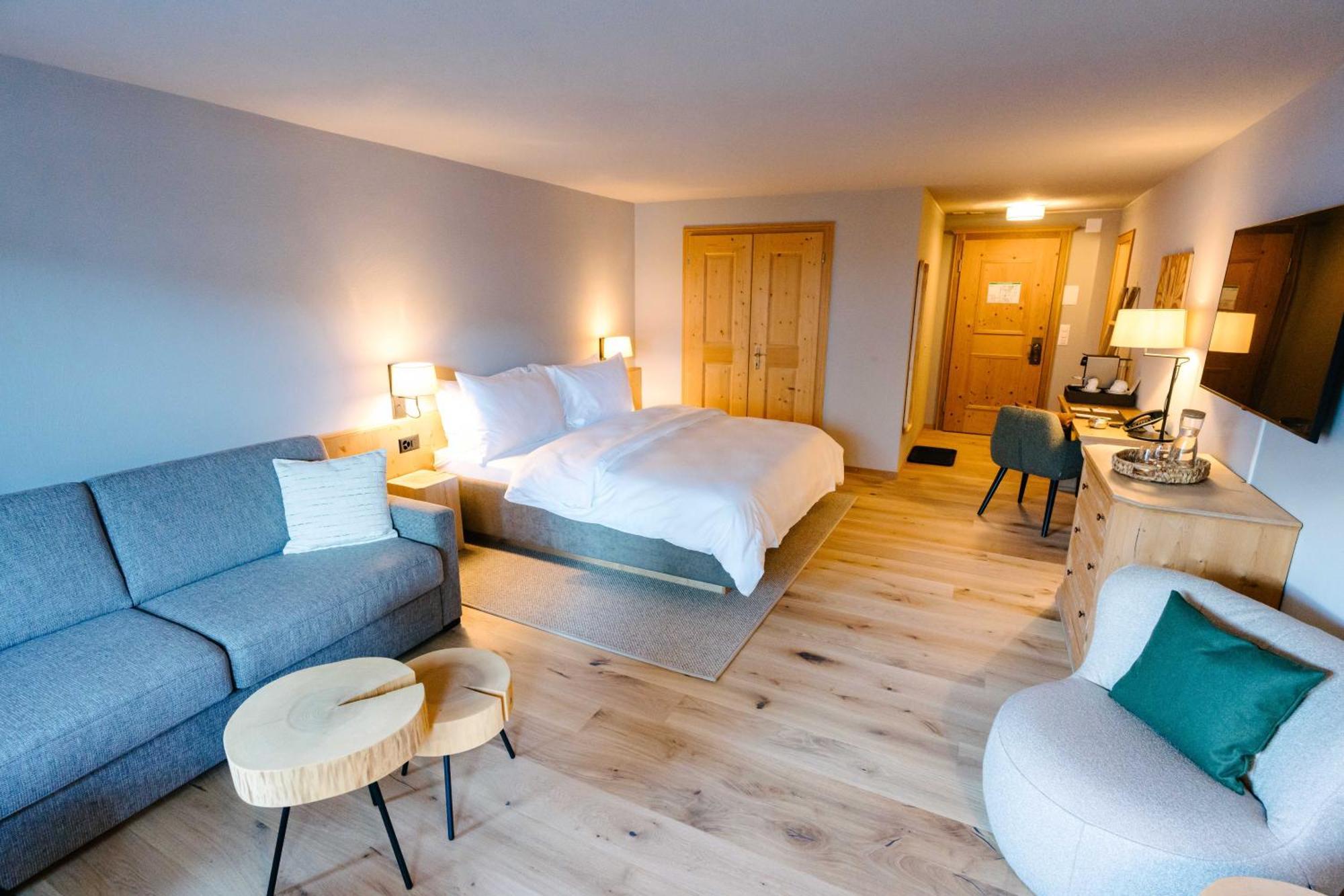 Seven Alpina Boutique Hotel Klosters Exterior photo